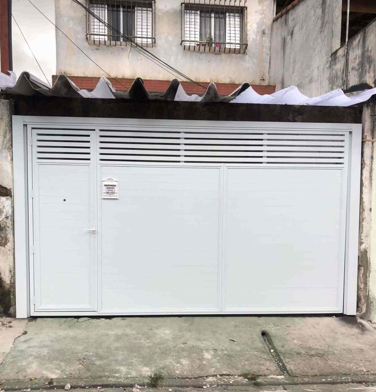 Portão em alumínio