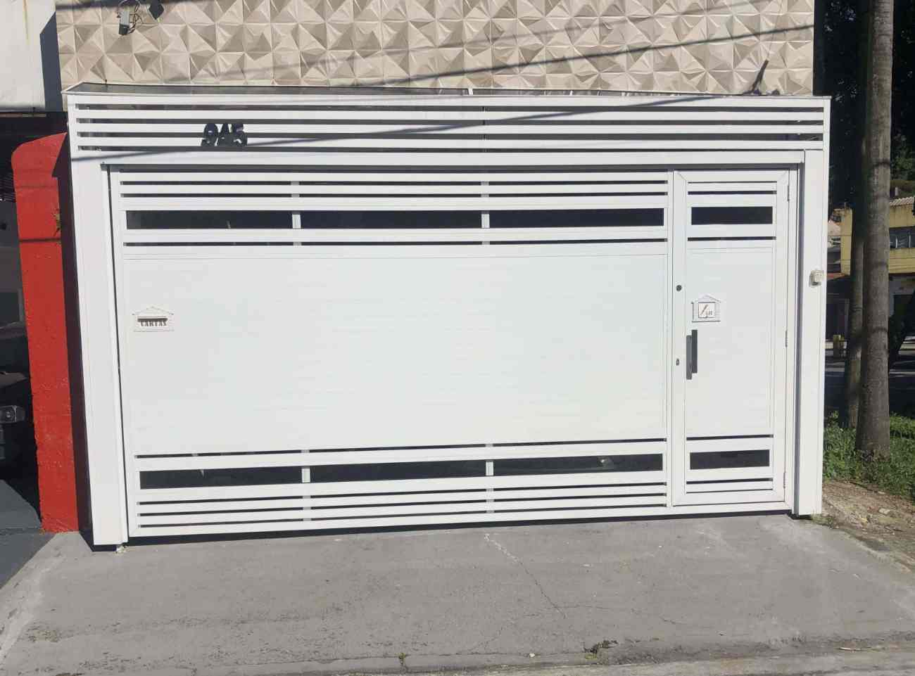 Portão em alumínio